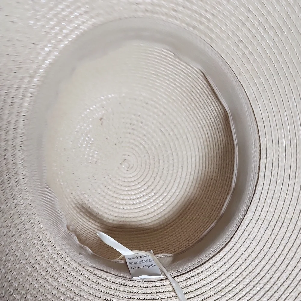 Cream Women's Hat with Bow